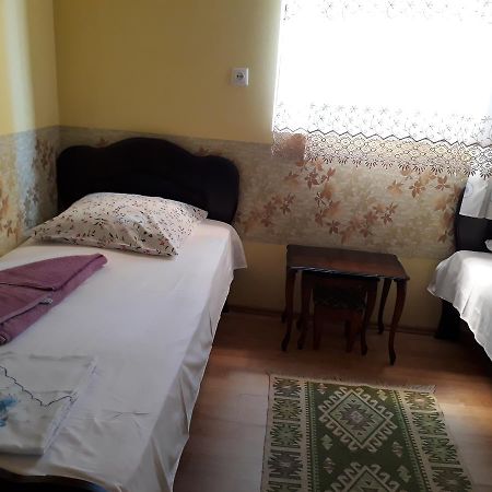 Guest House Nino 바투미 외부 사진