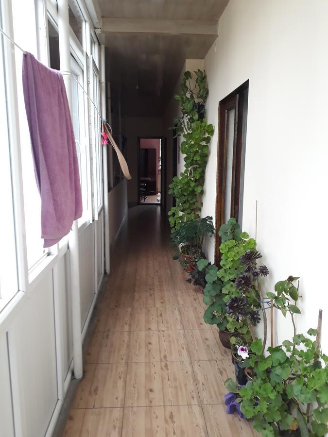 Guest House Nino 바투미 외부 사진