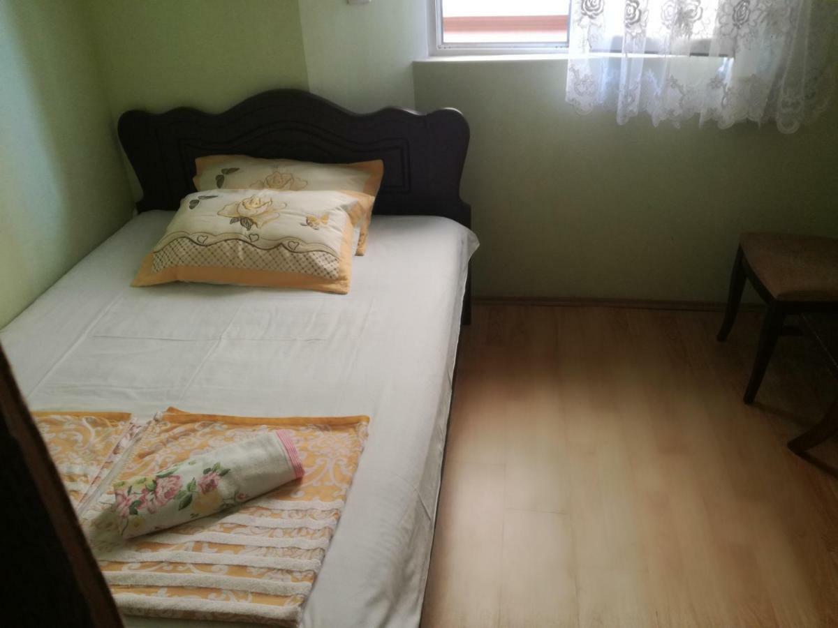 Guest House Nino 바투미 외부 사진